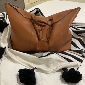 THE BEST all leather tote from Madewell😍